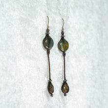 Load image into Gallery viewer, Labradorite Micro-macramé &amp; Silver Earrings
